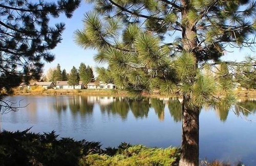 Tahoe Keys Cabin | Waterfront Cabin with Spa on Tahoe Keys Lagoon