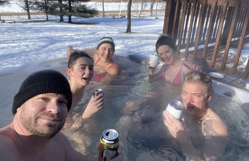 Poynette Cabin | Waterfront cabin with hot tub