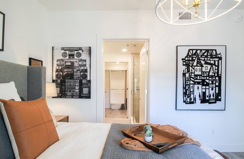 North Trail Condo | Waterfront, Community Pool, Sea La Vie