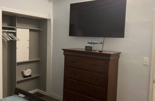 Shady Side House | Waterfront Community | Sleeps 6 | Game Room