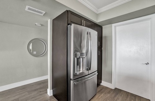 Lantana Condo | Waterfront condo & boat dock at the Heart of Palm Beach