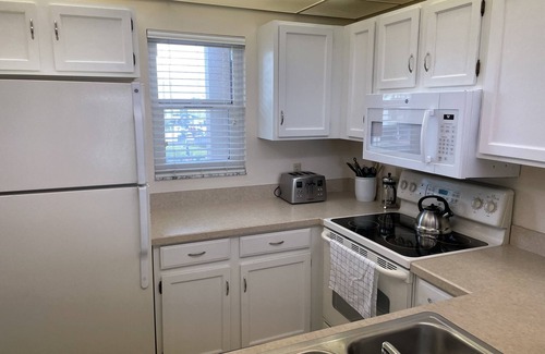 Old Naples Condo | Waterfront Condo close to fabulous 5th Avenue