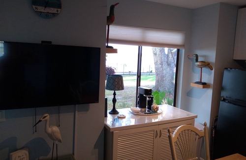 Beaufort Condo | Waterfront Condo Conveniently Located to MCRD Beaufort and Port Royal