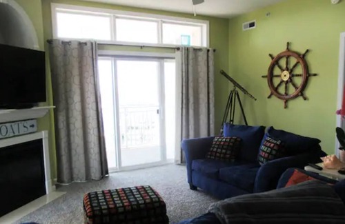 Crisfield Condo | Waterfront Condo Getaway