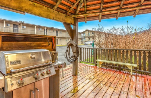 Moclips Condo | Waterfront Condo in Stunning Location