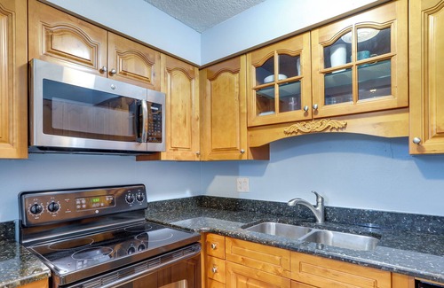 Coquina Key Condo | Waterfront Condo Rental: 5 Mi to St Pete Pier