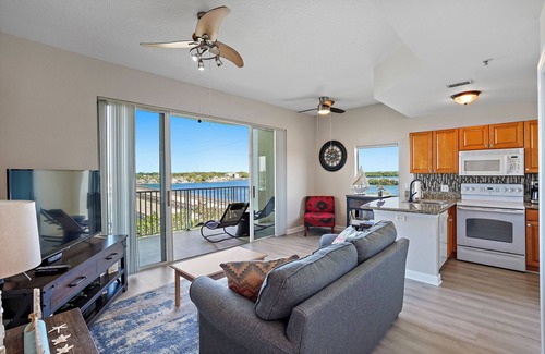 St. Petersburg - Clearwater Condo | Waterfront Condo Resort! Minutes from Madeira Beaches 🏖