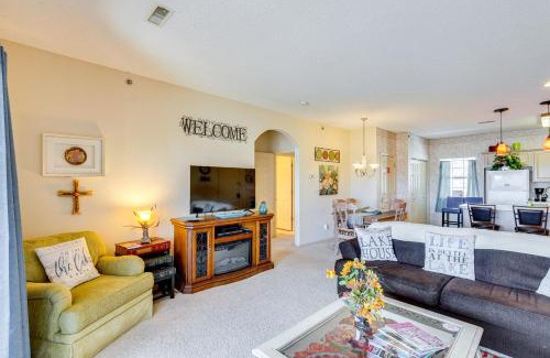 Village of Four Seasons Apartment | Waterfront Condo with Pool on Lake of the Ozarks