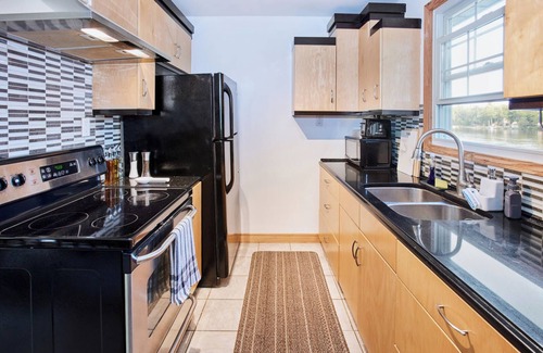 Quinte West Cottage | Waterfront Cottage with Salt Water HOT TUB! Directly on the Trent-Severn.