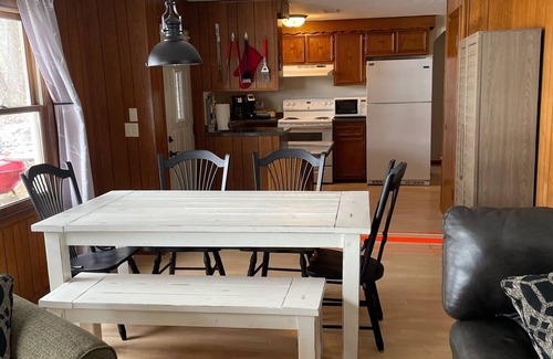 Stone Lake Cabin | Waterfront Cottage -Stone Lk - Sandy/Dock - Pets