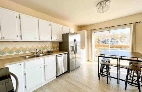 Rocky Mount House | Waterfront Cottage & Dock w/Beautiful View - 5MM