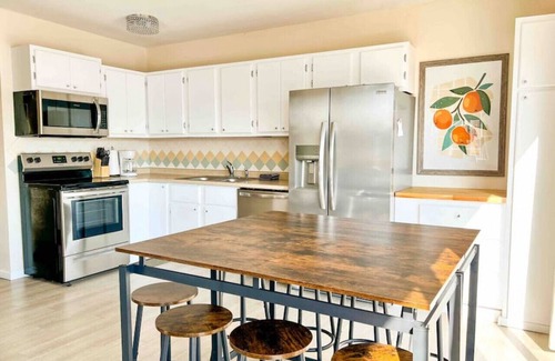 Rocky Mount House | Waterfront Cottage & Dock w/Beautiful View - 5MM