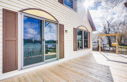 Coldwater Cottage | Waterfront Cottage w/Dock on Dragon Lake!