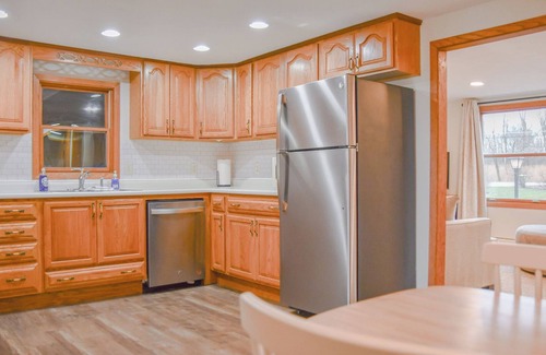 Green Bay House | Waterfront Cottage with sand beach near Lambeau & Door County!