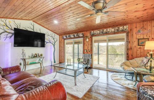 Dandridge House | Waterfront Dandridge Cabin, 24 Mi to Pigeon Forge!