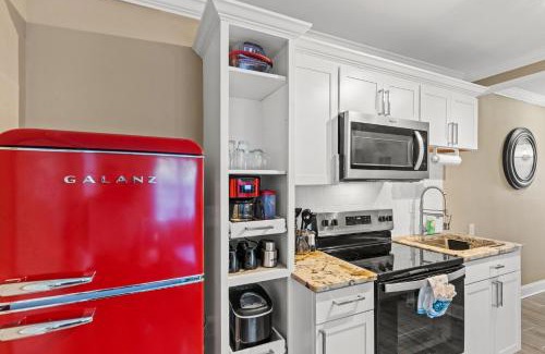 Bunkers Cove Apartment | Waterfront Dock Access Historic Downtown Beach