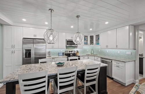 Sanibel Condo | Waterfront Dock View 2 bedroom, 2 bath at Sanibel Moorings Resort #1641
