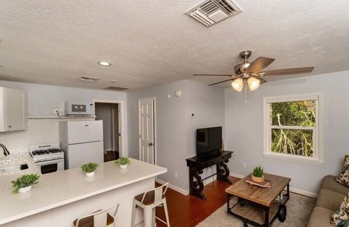 St. Lucie Village Cottage | Waterfront Dream Guesthouse