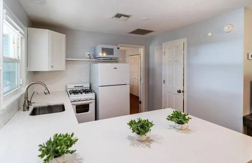 St. Lucie Village Cottage | Waterfront Dream Guesthouse