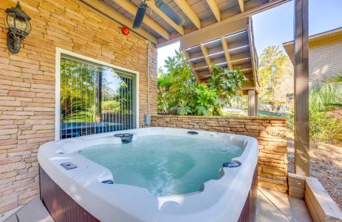 Eatonton House | Waterfront Eatonton Escape with Private Hot Tub!