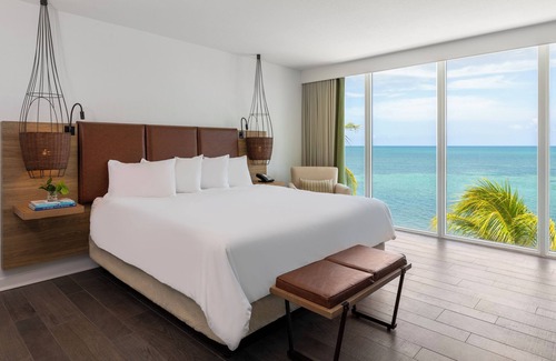 Islamorada Hotel | Waterfront Elegance in Islamorada! Beach, Swimming Pool, Pet-friendly!