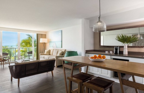 Islamorada Hotel | Waterfront Elegance in Islamorada! Beach, Swimming Pool, Pet-friendly!