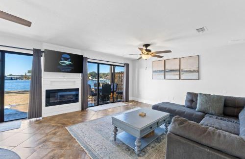 East Cobb House | Waterfront Escape 3BR Townhome Pet-Friendly Sleeps 8