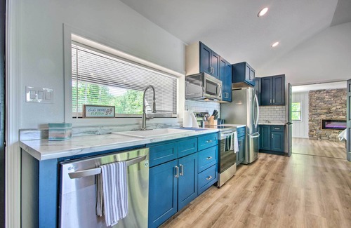 Gravois Mills House | Waterfront Escape: Ozarks Home + Guest House!