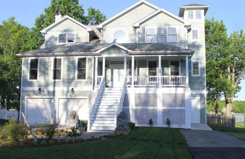 Arundel on the Bay House | Waterfront Estate w/Private Beach + Dock
