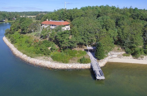 Buzzards Bay House | Waterfront estate with private beach and dock