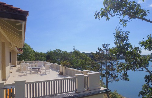 Buzzards Bay House | Waterfront estate with private beach and dock