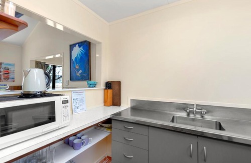 Raglan House | Waterfront Estuary Escape - Raglan Holiday Home