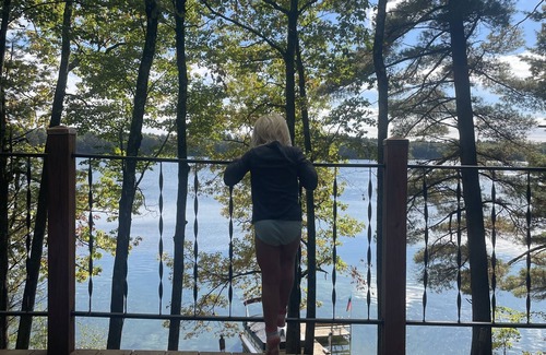 Lake Tomahawk House | Waterfront family friendly private cabin on beautiful Horsehead near Minocqua