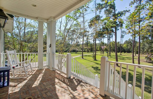 Slidell Cottage | Waterfront Gated Estate on 8 secluded acres!