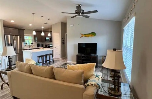 Punta Gorda House | Waterfront Gem, kayak, fish, restaurants close by