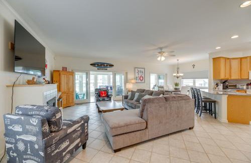Keen-Wik On the Bay House | Waterfront Gem with Dock 3 Mi to Fenwick Island Fun