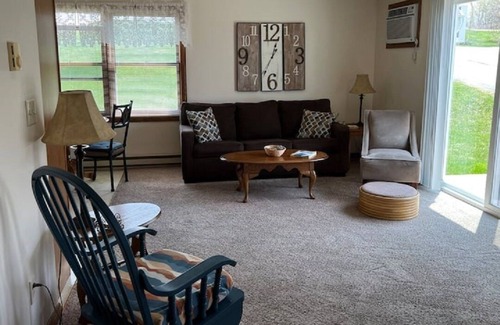 Luxemburg Condo | Waterfront get away! Green Bay and Door County.