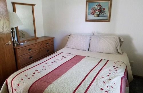 Luxemburg Condo | Waterfront get away! Green Bay and Door County.
