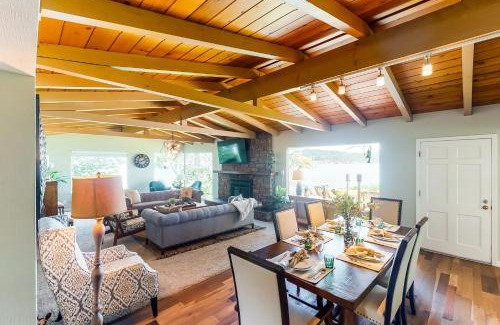 Poulsbo House | Waterfront Getaway
