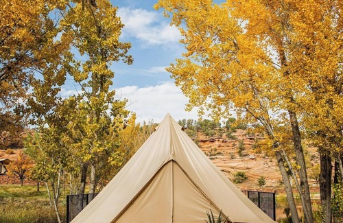 Kanab RV Rental | Waterfront Glamping Suite w Private Deck #3