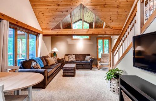 Highland Lakes House | Waterfront Highland Lake Home with Deck and Dock