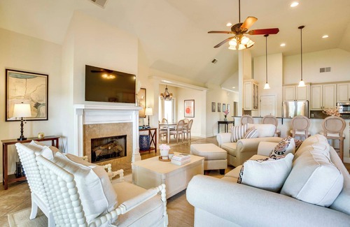 Slidell House | Waterfront Home 30 Mi to New Orleans w/Boat Dock
