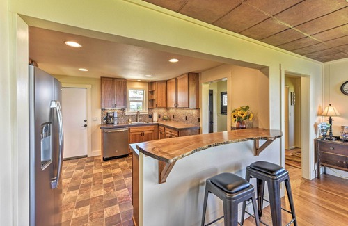Port Angeles House | Waterfront Home ~ 6 Mi to Olympic National Park!
