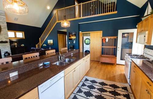 Frankfort House | Waterfront Home Close to it All!