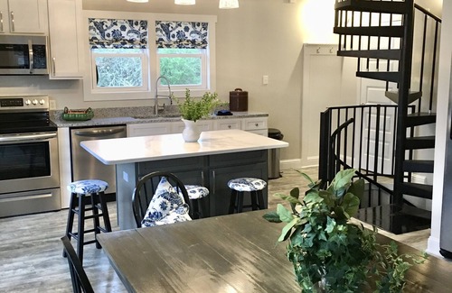 Decatur House | WATERFRONT HOME, COVERED DOCK, LOOP DRIVEWAY, RAMP ACROSS COVE, 3 MINUTE DRIVE