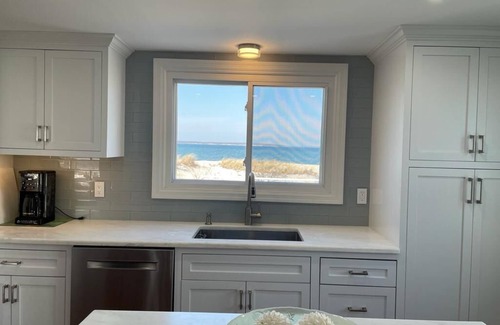 South Fork House | Waterfront home in Southampton on the Peconic Bay