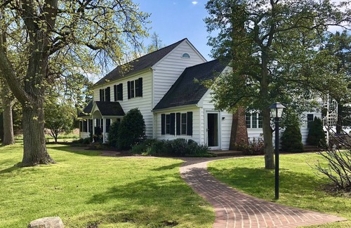 Cambridge House | Waterfront Home, Large Property with Pool, Discount for Monthly/Seasonal Rentals