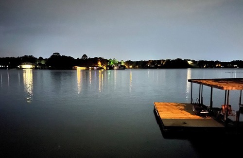 Mid America House | Waterfront home on Lake Hamilton