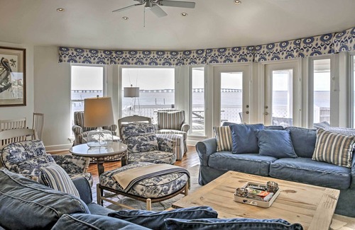 Slidell House | Waterfront Home w/ Dock - 31 Mi to Downtown NOLA!