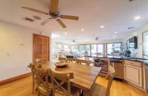 Buzzards Bay House | Waterfront Home with Spacious Deck and 4 Bedrooms